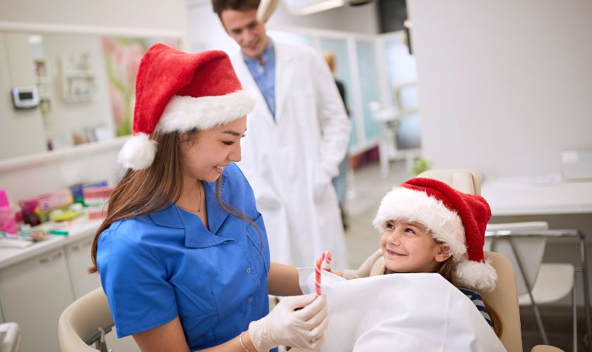How to Keep Your Teeth Merry and Bright This Christmas